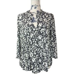 Monday Fun Black & White‎ Abstract Print Blouse – Size L, 100% Rayon